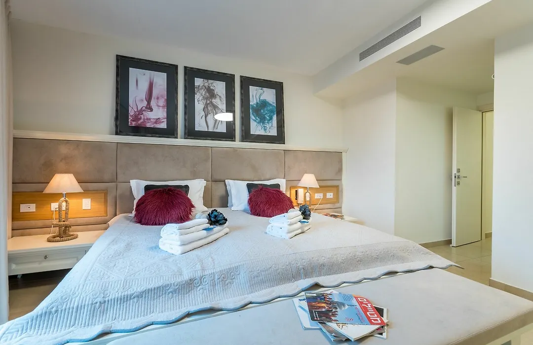 Sweet Inn - King David Street With Pool-1